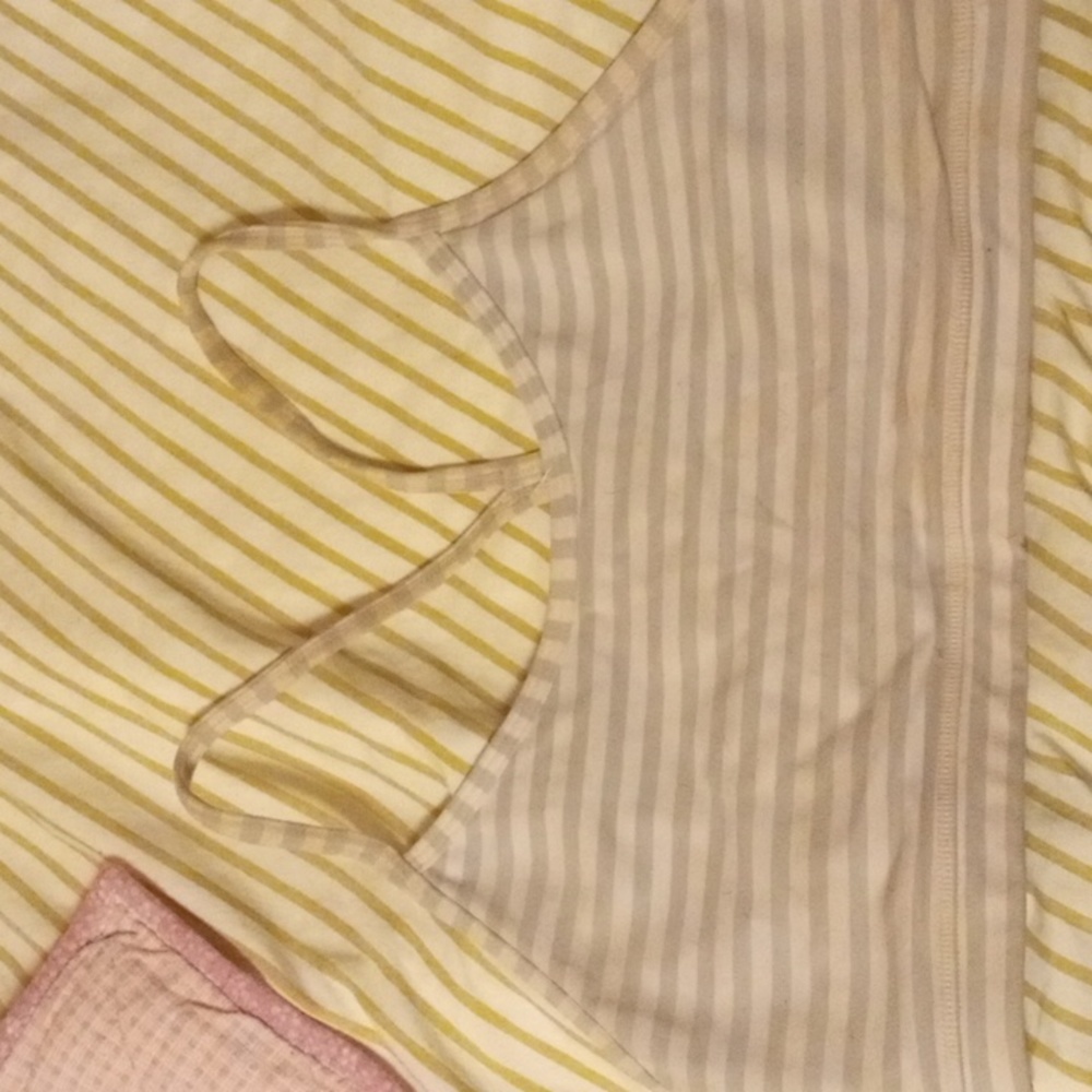 Lululemon sports bra